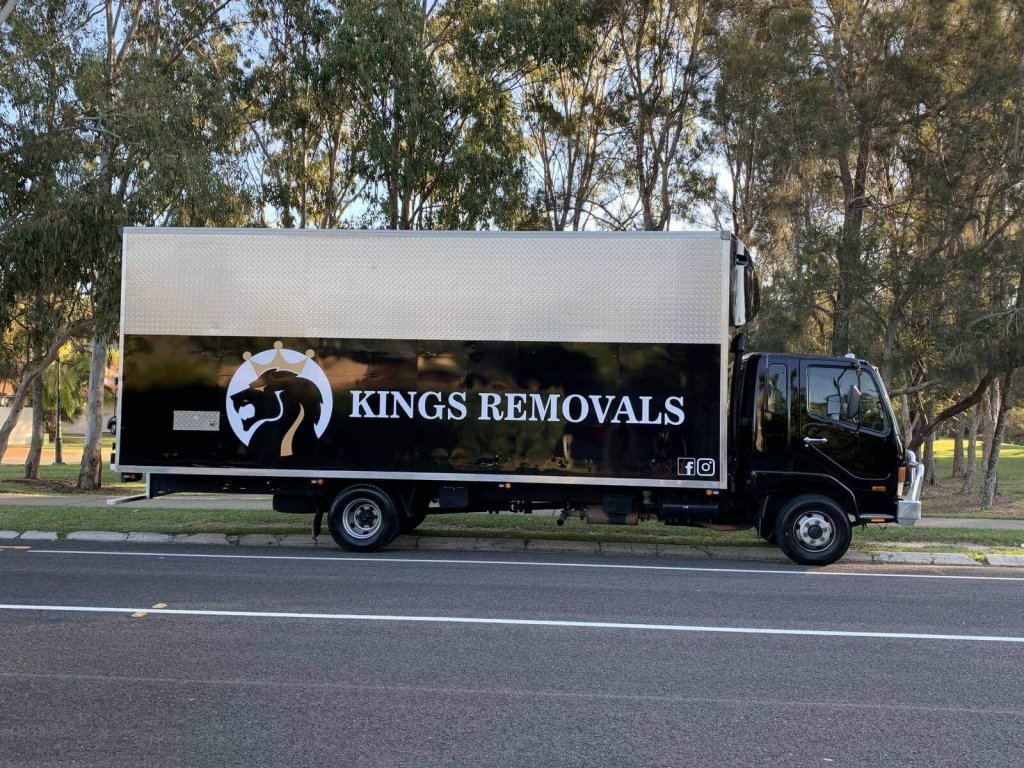 Kings removals Sunshine coast - New Signage on Removal Truck