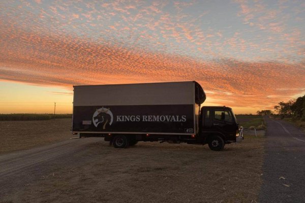 Kings Removals Hervey Bay Truck - Signage